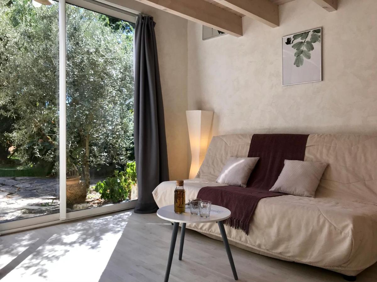 Domaine De La Sabliere Bed & Breakfast Thiviers ภายนอก รูปภาพ